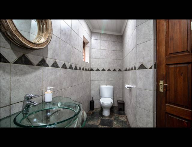 1,500M² BED & BREAKFAST FOR SALE IN ORIEL